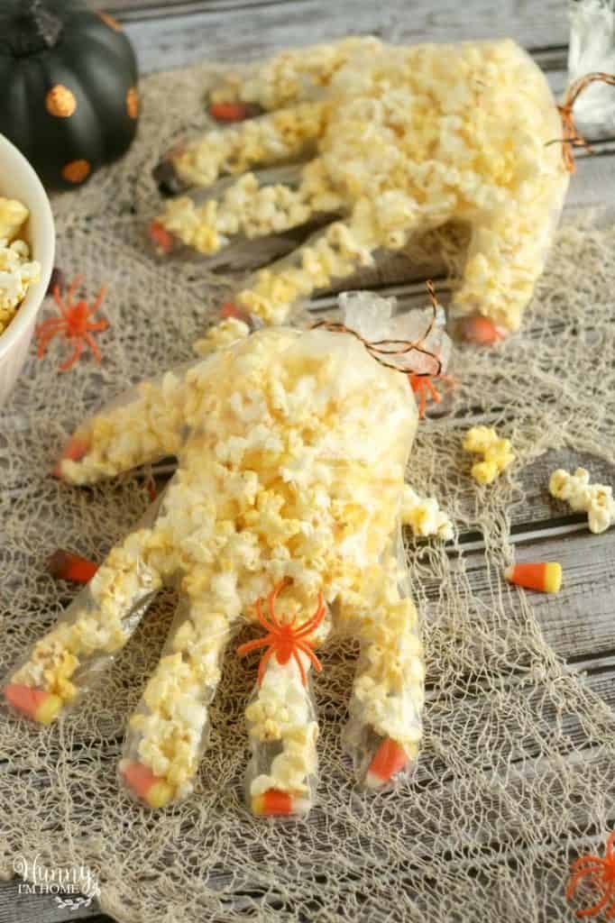 Halloween treat Popcorn Hand