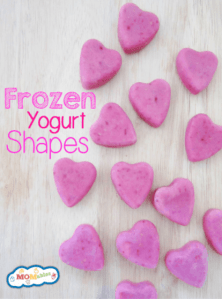 Valentine's Day frozen yogurt hearts by Momables
